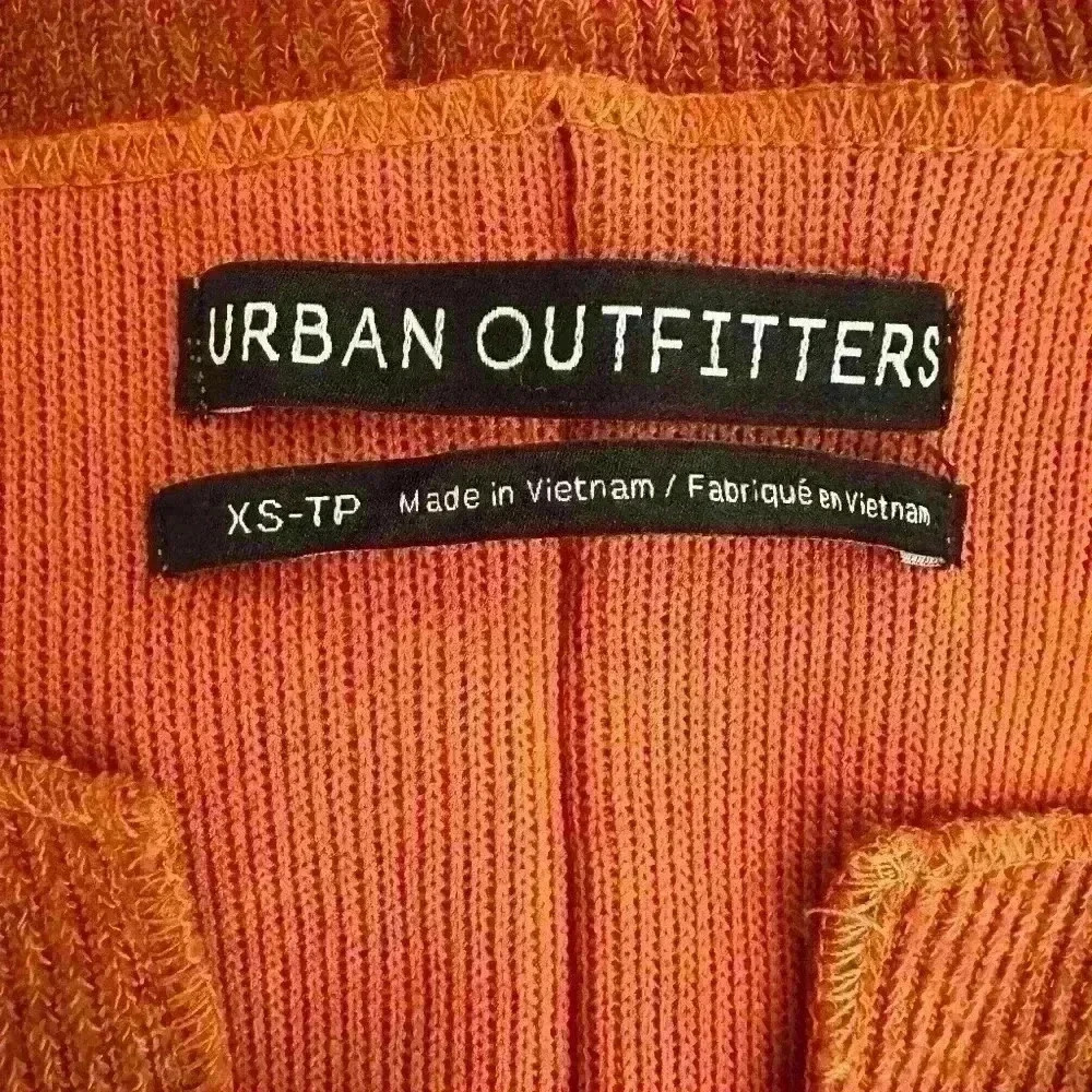 Urban Outfitter Jax Inside Out Notch Neck Top cuff long sleeve Size XS - Picture 6 of 8